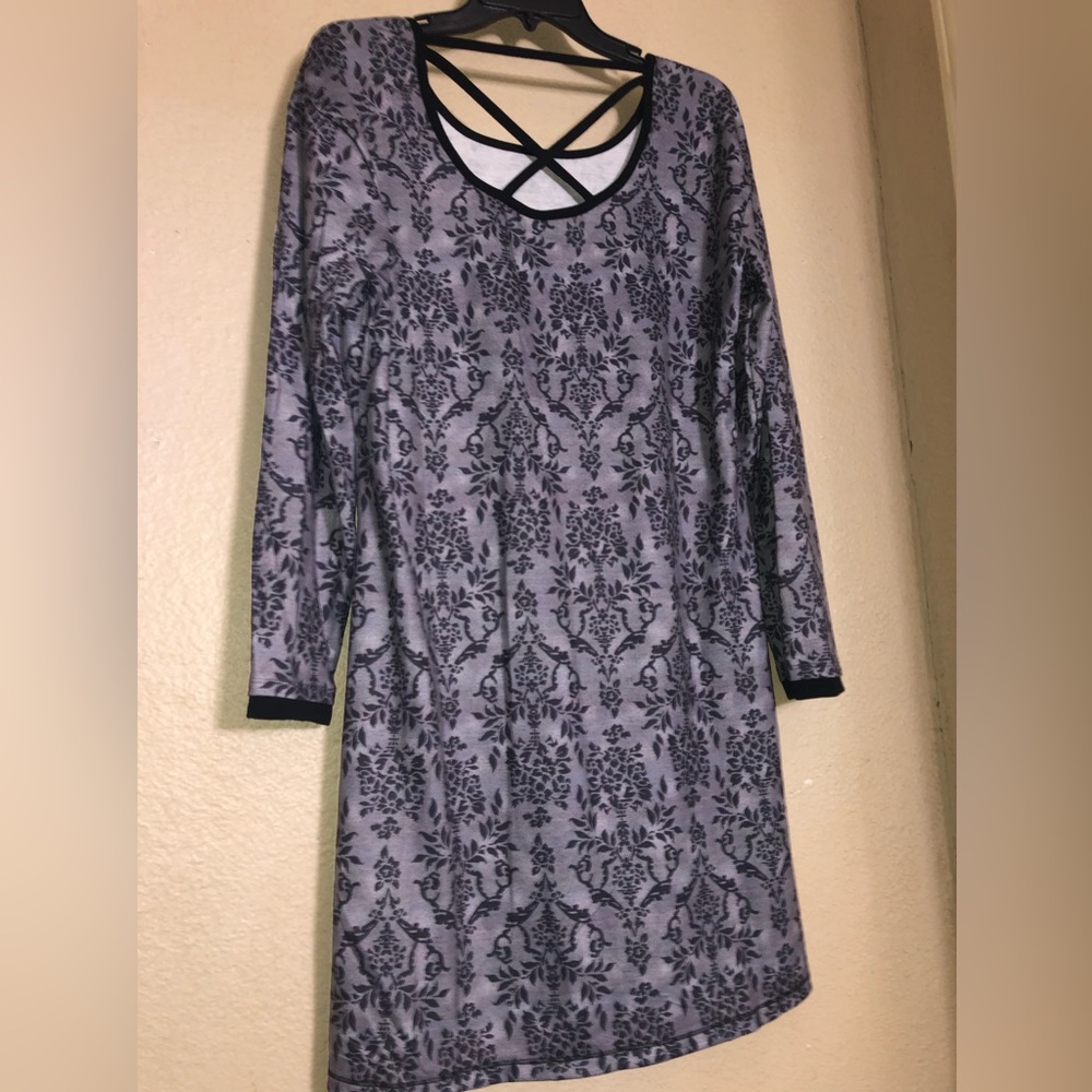 Bali 2pc pajama set size medium - Picture 2 of 10